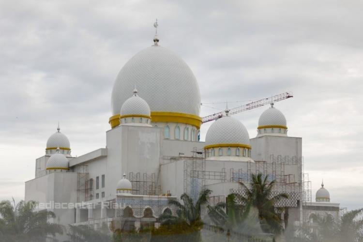 Kontruksi Menara Masjid Raya Riau Terjadi Penurunan, Begini Tanggapan Sekdaprov