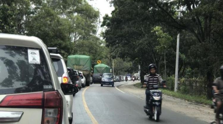 Awal Tahun Baru, Ruas Jalan di Rumbai Macet Parah Buntut Tempat Wisata