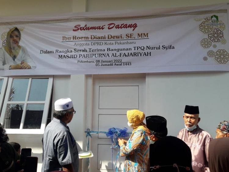 Anggota DPRD Pekanbaru Bantu Aspirasi Gedung Taman Pendidikan Quran Untuk Warga
