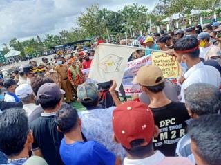 Terkait Honorer di Rumahkan, Pj Sekda Meranti Kembalikan Ke Bupati