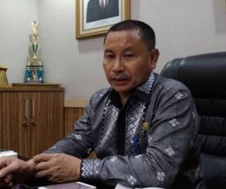 Walikota Tunjuk Baharuddin Plt Sekwan DPRD Pekanbaru