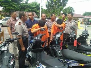 Pura-pura Kenal, Pemuda di Pekanbaru Ini Bawa Lari Sepeda Motor Temannya