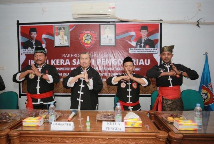 Gubernur Riau Syamsuar Buka Rakerda IKSPI Kera Sakti