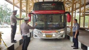 Libur Panjang, Polresta Pekanbaru Cek Kendaraan Angkutan di Terminal