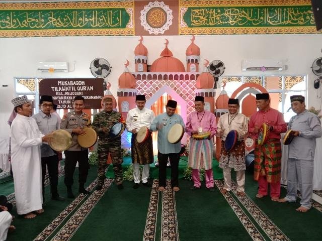 Buka MTQ Kelurahan Rejosari, Camat Tenayan Raya Ajak Masyarakat Jaga Kebersihan Lingkungan