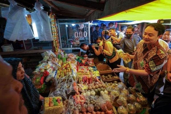 Wamendag Jerry Bakal Tindak Tegas Jika Ada Penimbun Minyakita