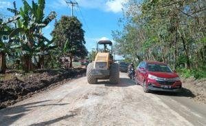 Jalan Rusak di Inhu Riau Sudah Diperbaiki, Kini Truk ODOL Jadi Dilema