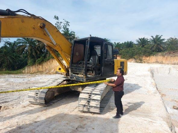 Polres Kampar dan Inhil Tangkap Pemodal dan Operator Alat Berat Terkait Illegal Mining
