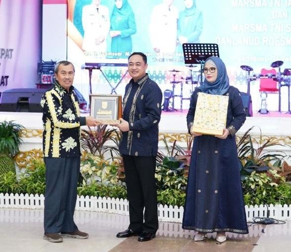 Kenal Pamit Pemprov Riau Bersama Danlanud Roesmin Nurjadin