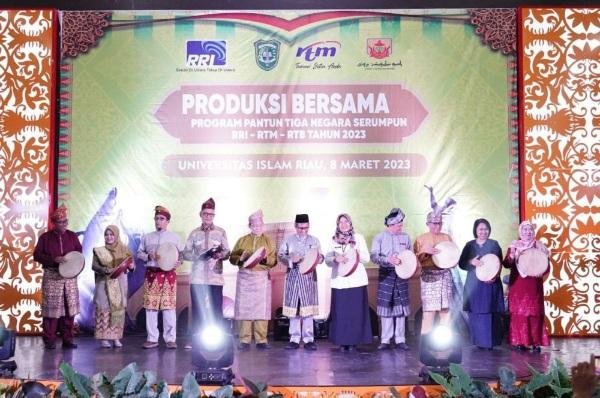 Berbalas Pantun Tiga Negara Serumpun Resmi Digelar