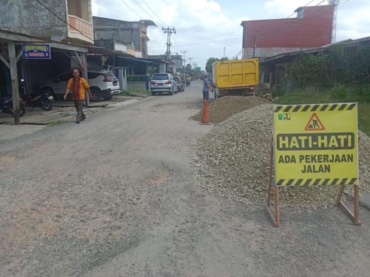 Jalan Rusak Bagansiapiapi-Sinaboi Mulai Dikerjakan