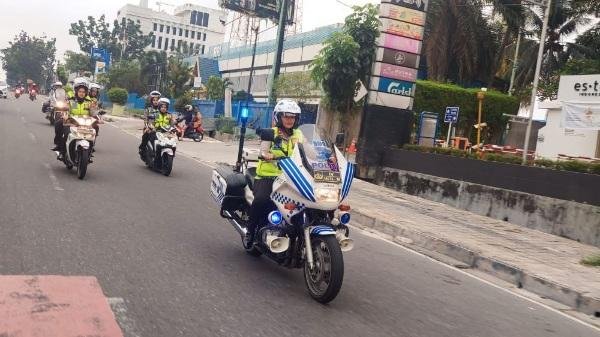 Srikandi Satlantas Pantau Arus Lalin Kota Pekanbaru Selama Ramadan
