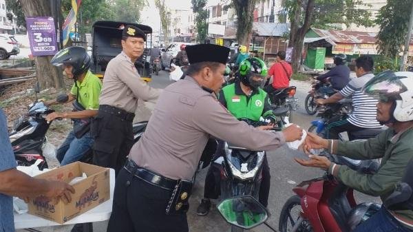 Polsek Payung Sekaki Bersama Rumah JB Lakukan Donor Darah dan Berbagi Takjil