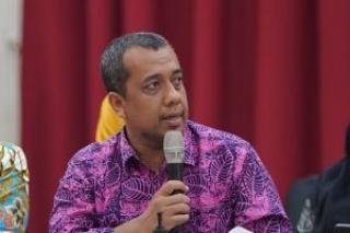 Roni Rakhmat Jabat Plt Sekwan DPRD Riau