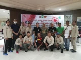 Peringati HUT ke-73, Satpol PP Riau Berbagi Sembako Untuk Warga dan Panti Asuhan