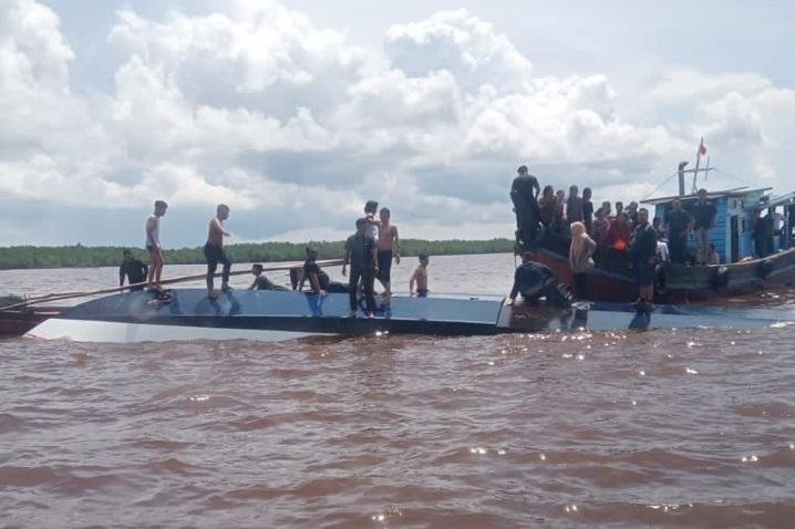 Polisi Selidiki Over Kapasitas Tragedi Kapal Evelyn Calisca di Inhil