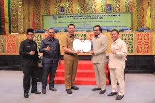 DPRD Pekanbaru Sahkan Ranperda Pengelolaan Air Limbah Domestik 