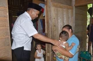 Usai Safari Besama PSF Kampar, Dr Kamsol Sisir Warga Miskin di Gunung Bungsu