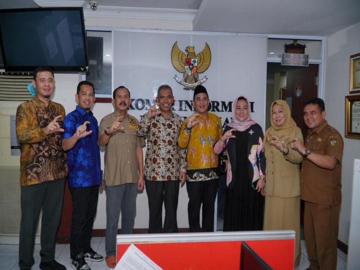Optimalisasi Persiapan HAKIN 2023, Pj Bupati Kampar Lakukan Pertemuan dengan KI Provinsi Riau