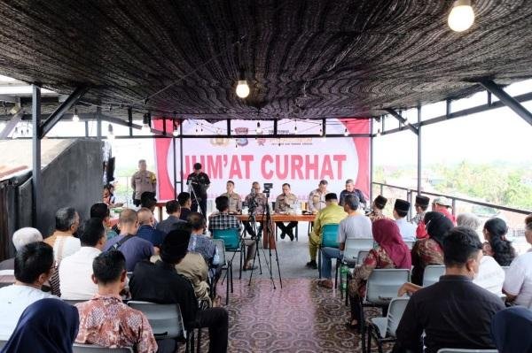 Tampung Keluhan Warga, Kapolresta Pekanbaru Kembali Gelar Jumat Curhat
