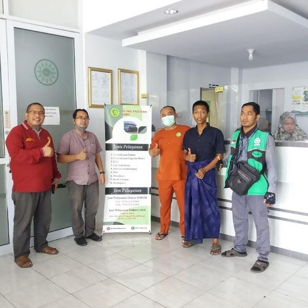 Kerjasama dengan Lazismu Wilayah Riau, UMRI Layani Khitan bagi Mualaf