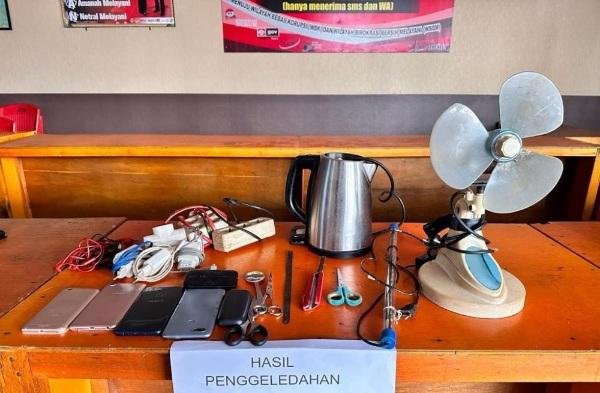 Razia di Lapas Kelas II A Pekanbaru Sejumlah Barang Terlarang Ditemukan