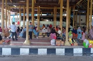Setelah Lebaran, Ribuan Penumpang Padati Terminal BRPS Pekanbaru