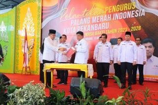 Abdul Jamal Dilantik sebagai Ketua PMI Pekanbaru