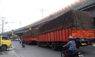 Truk Tonase Besar Masuk Kota Disanksi Tilang dan Cabut KIR