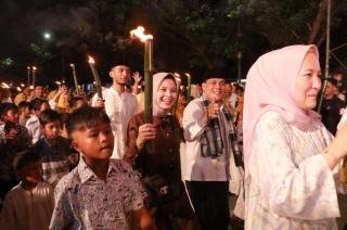 Ribuan Warga Ramaikan Pawai Obor Idul Adha 1444 H di Pekanbaru