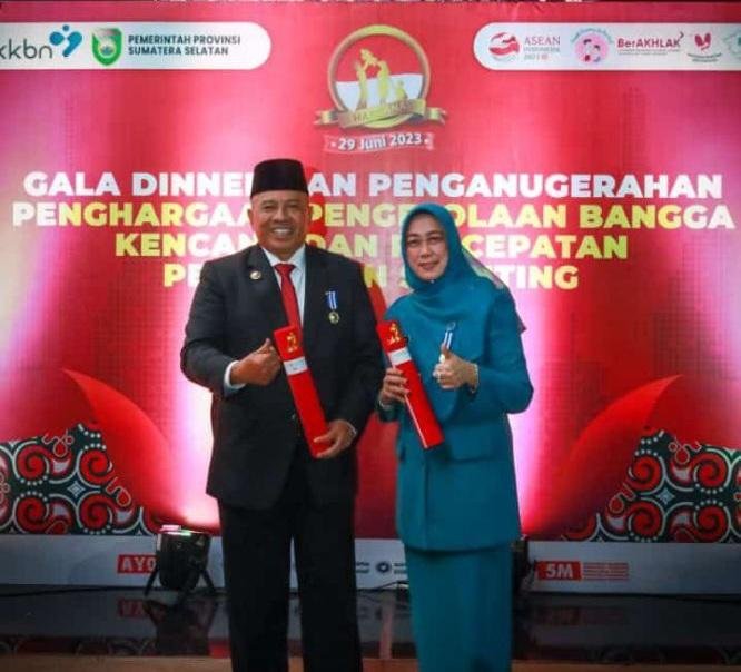 Bupati dan Ketua TP PKK Siak Raih Penghargaan MKK Tingkat Nasional