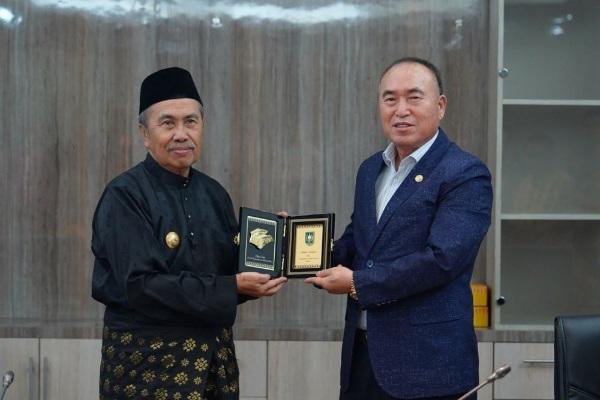 Riau Bangun Kerjasama Pengembangan IT dengan Perwakilan Cyber University dari Korea Selatan