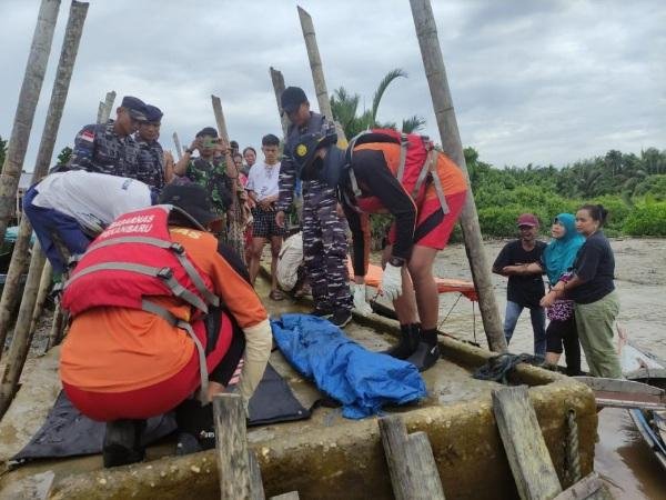 Anak Tenggelam di Sungai Indragiri Ditemukan Meninggal Dunia