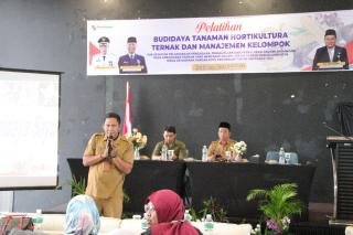 Ratusan Anggota KWT Dibekali Pengetahuan Bertani dan Beternak
