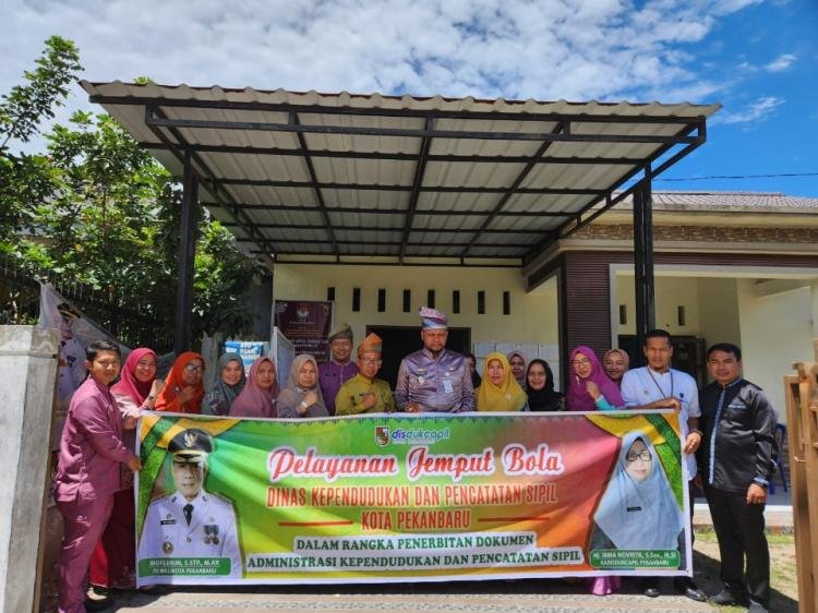 Jemput Bola, Disdukcapil Pekanbaru Turun ke Wilayah Pemekaran Sialang Rampai