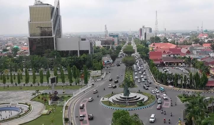 Siapkan Mantel, Riau Berpotensi Hujan Lebat Disertai Petir