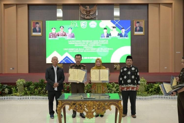 Kejati Teken MoU dengan Tiga Universitas di Riau, Ini Poinnya