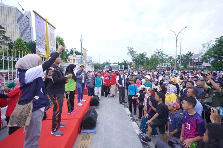 Pagi Buta KPK ajak Warga Pekanbaru Senam Hajar Serangan Fajar