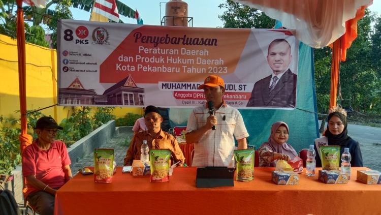 Ketua DPRD Sabarudi Laksanakan Penyebarluasan Perda di Jalan Kenanga Pekanbaru