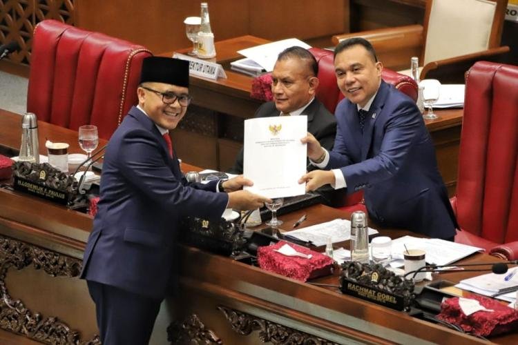RUU ASN Disahkan, Tak Ada PHK Masal untuk Tenaga Honorer