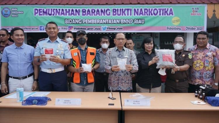 Sabu Tujuan ke Makasar Terdeteksi X-Raya Bandara SSK II