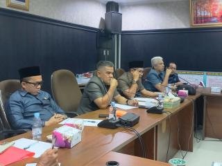 Komisi I Hearing dengan Pihak PDAM Tirta Siak dan Penangung Jawab Pembangunan IPAL