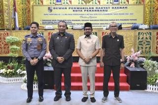 Paripurna Pandangan Fraksi DPRD Pekanbaru Ranperda Pajak dan Retribusi, Rois: Jangan Beratkan Warga