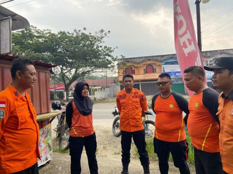 Ditemukan Surat Wasiat, Tim Basarnas Cari Korban Diduga Bunuh Diri di Desa Kabun