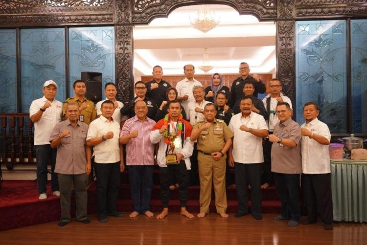 Pemprov Riau Sambut Kepulangan Atlet Binaraga Sang Juara Dunia