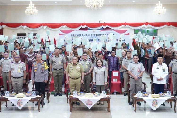 Hari Ini Gubri Hadiri Peluncuran dan Penyerahan 2,5 Juta Sertifikat Tanah Elektronik