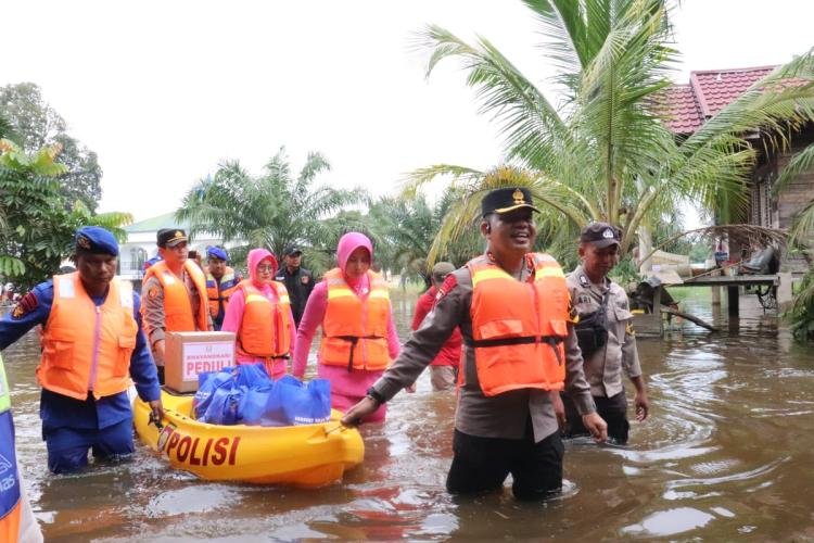 Pemprov Riau Minta Daerah Terdampak Banjir Tetapkan Status Siaga Darurat