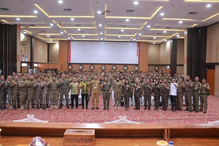 Sekdako Pekanbaru dan 500 THL Satpol PP Jalani Tes Urine