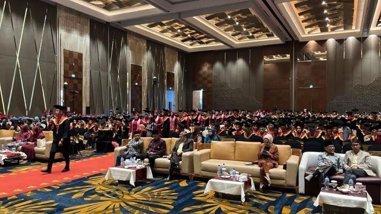 Universitas Pahlawan Bangkinang Wisuda 650 Mahasiswa