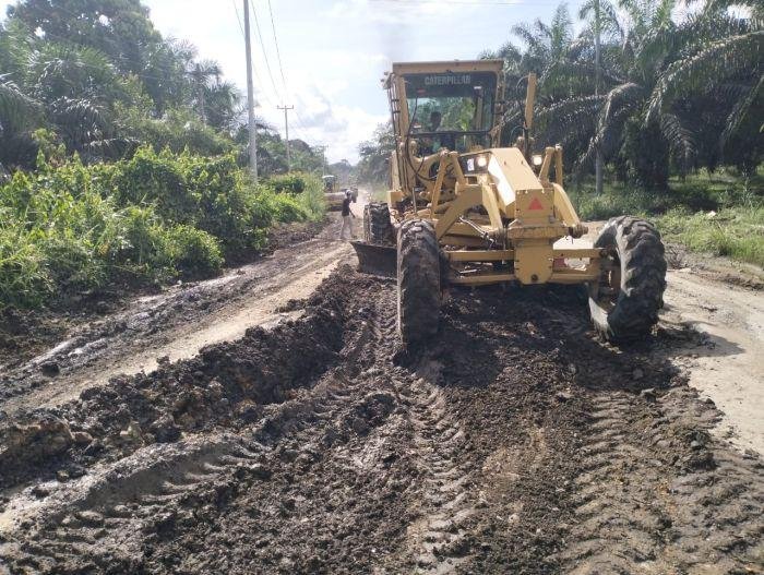 Siaga Banjir dan Longsor Dinas PUPR Riau Siagakan Alat Berat di Inhu
